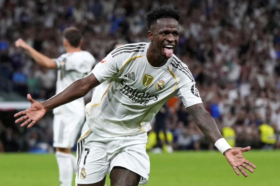 这位备受瞩 这位备受瞩